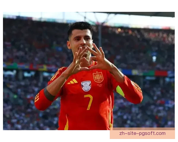 AC米兰豪赌锋线重建签下西班牙前锋莫拉塔能否重现红黑荣光再创之梦