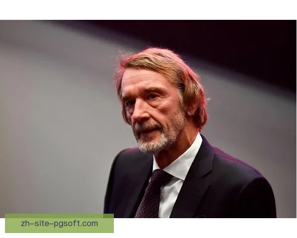 莱万进球被半自动越位判罚取消引发争议 莱万进球被半自动越位判罚取消引发争议